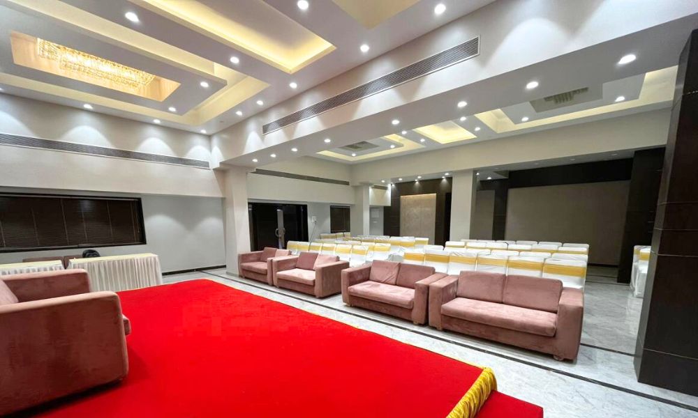 Banquet at Goregaon W, Kings Banquet