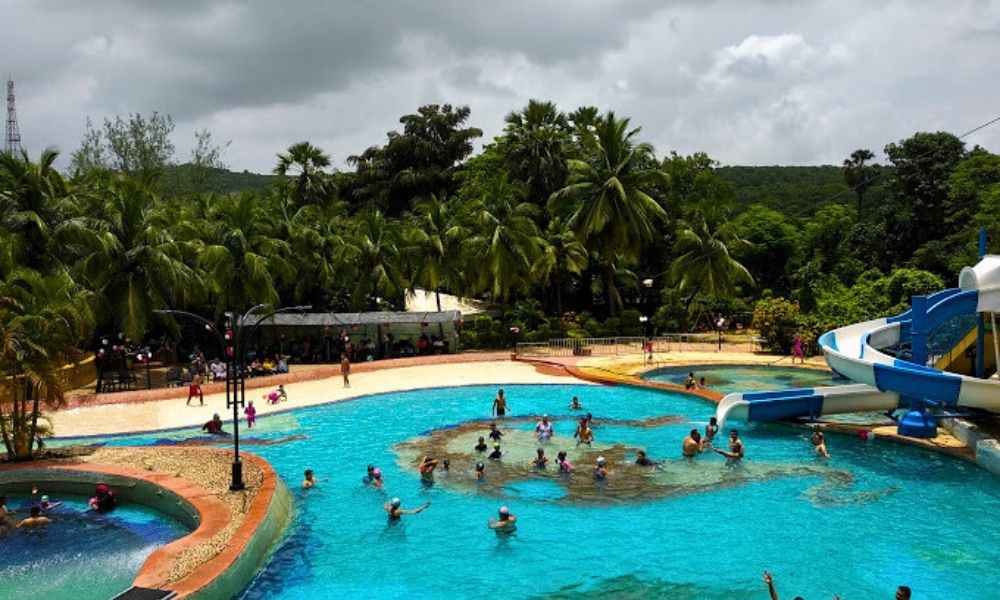 Golden Swan Country Club Swimming Pool