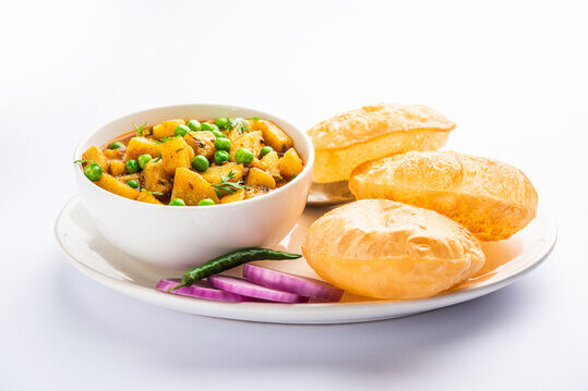 Poori & Aloo Sabzi – A Festive Combo