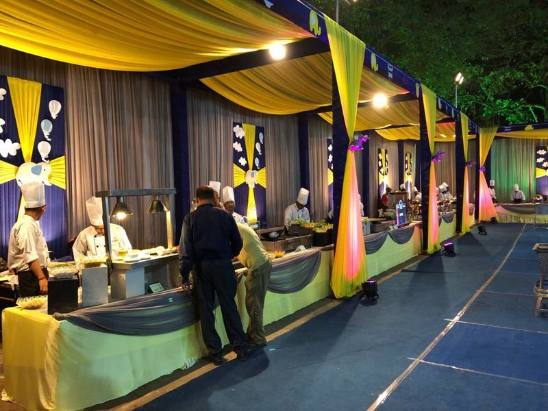 Late-Night Comfort Food Counters